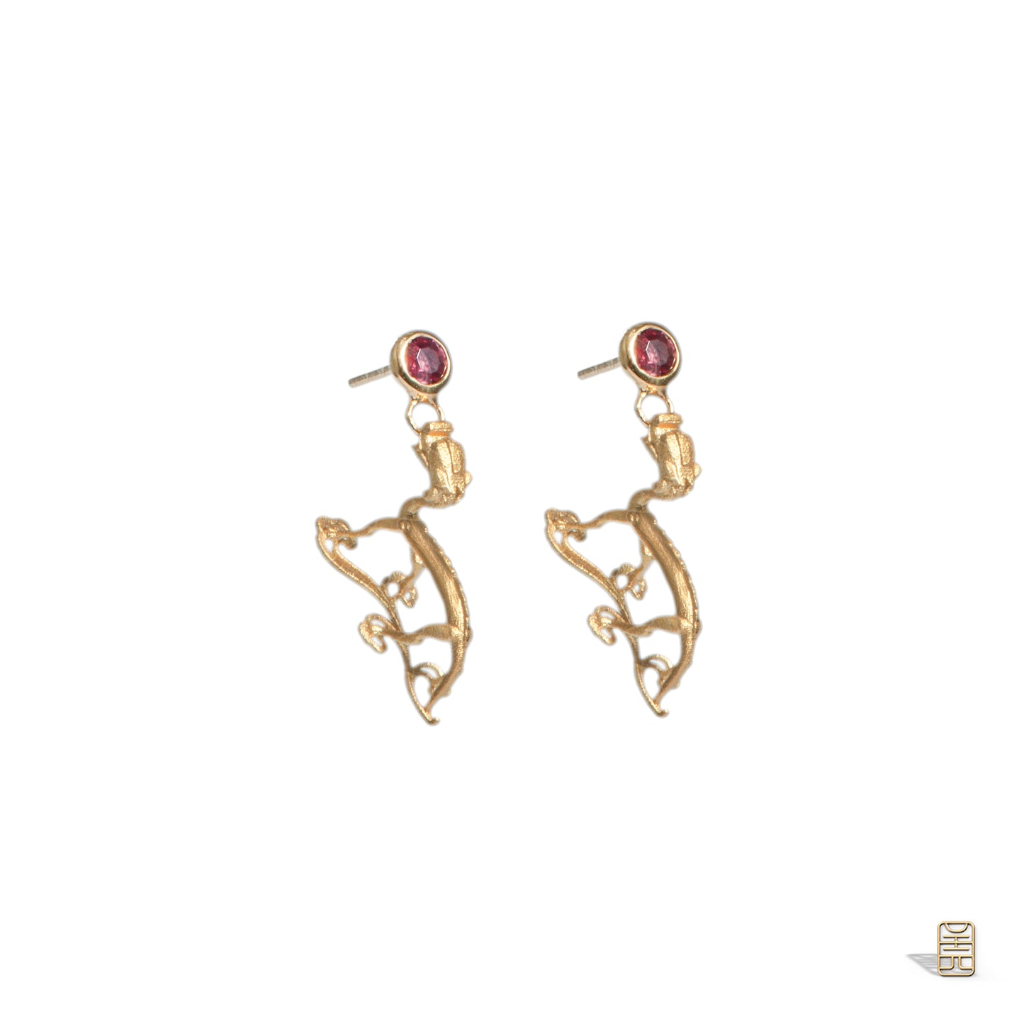 Wandering Golden Dragon drop earrings, spinel G18k